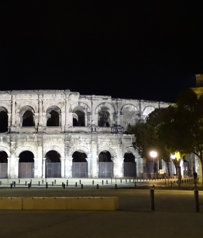 nimes